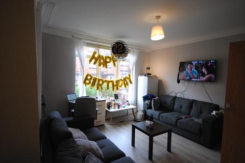 6 bedroom house to rent, Manor 54 Drive, Leeds LS6