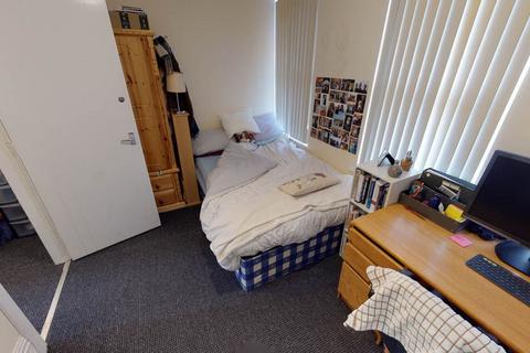 5 bedroom house to rent, Walmsley Road, Leeds LS6
