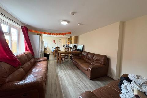 9 bedroom terraced house to rent, Lodge Road, Southampton