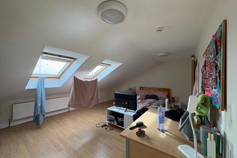 9 bedroom terraced house to rent, Lodge Road, Southampton