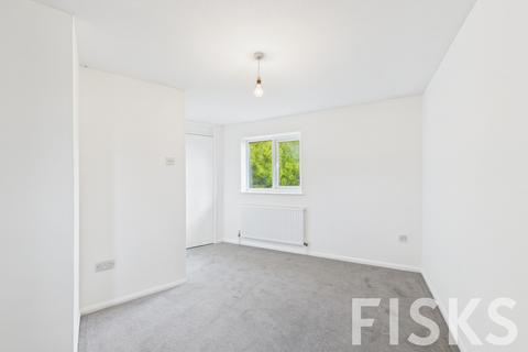 14 Camelot Gardens, Basildon, SS13 1AN