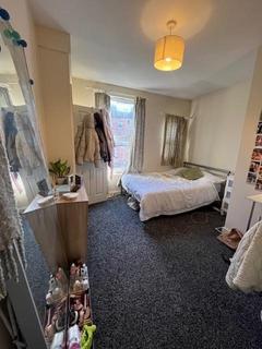 6 bedroom house to rent, Royal Park Avenue, Leeds LS6