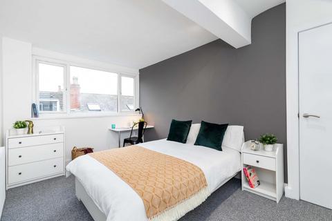 6 bedroom house to rent, Branksome Place, Leeds LS6