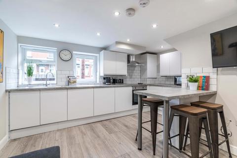 6 bedroom house to rent, Cardigan Lane, Leeds LS4