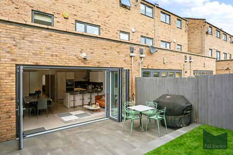 undefined, Well Grove, Whetstone, N20