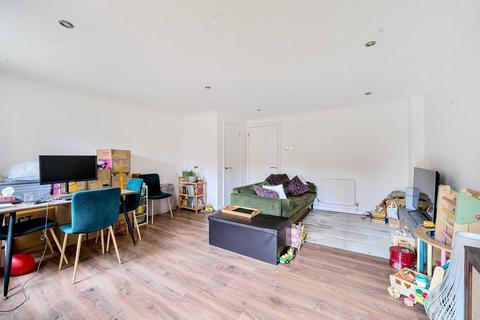 3 bedroom end of terrace house to rent, Hampden Lane, Tottenham, London, N17