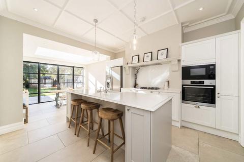 6 bedroom semi-detached house for sale, Drewstead Road, London SW16
