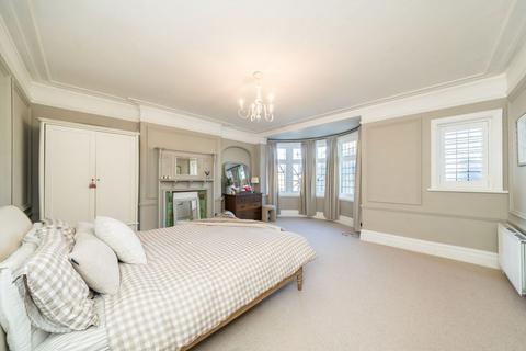 6 bedroom semi-detached house for sale, Drewstead Road, London SW16