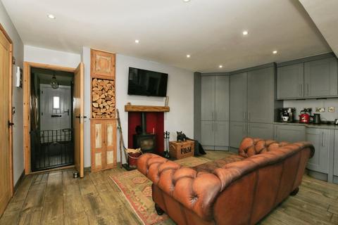 4 bedroom semi-detached house for sale, Church Walk, Peterborough PE6