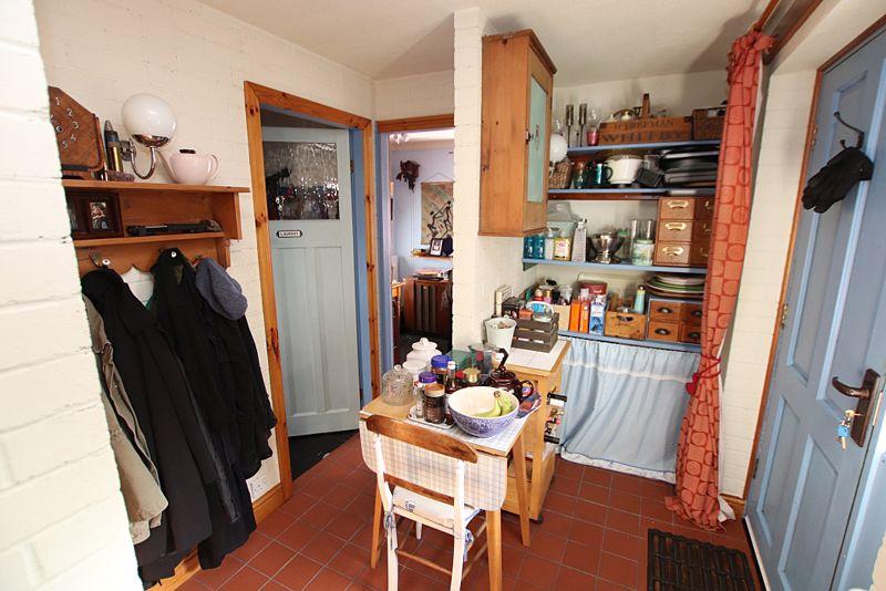 Kitchen lobby
