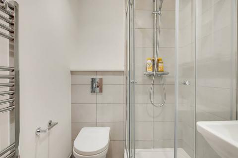 2 bedroom flat to rent, Silvertown Way, Canning Town, London, E16