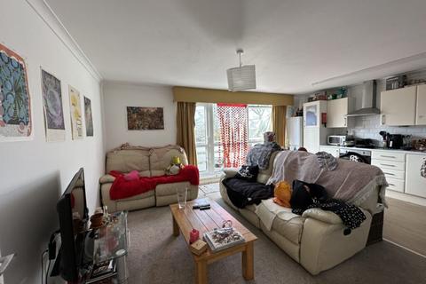 4 bedroom penthouse to rent, Fallowfield M14