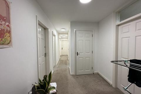 4 bedroom penthouse to rent, Fallowfield M14