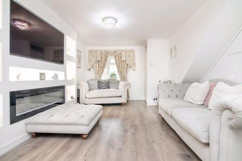 2 bedroom semi-detached house for sale, Belmont Close, TIPTON, DY4 9PL