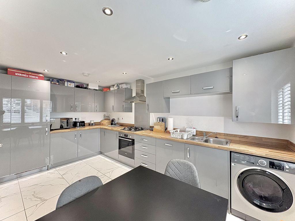 Dining kitchen