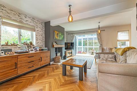 4 bedroom detached house for sale, Silver Street, Cublington