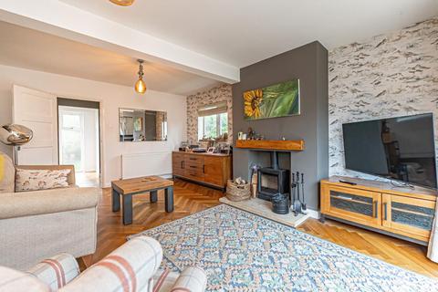 4 bedroom detached house for sale, Silver Street, Cublington