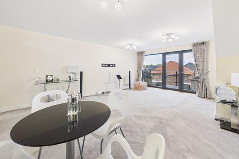 2 bedroom apartment for sale, Stapleton Court, Swanland
