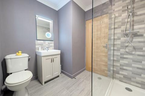 undefined, Golf Open 2026 - Oxford Road, Birkdale - Sleeps 6