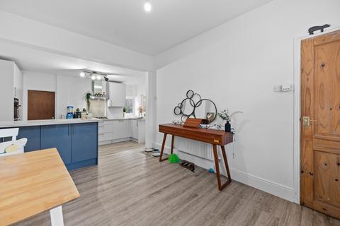2 bedroom terraced house for sale, North Street, Wellingborough, NN8