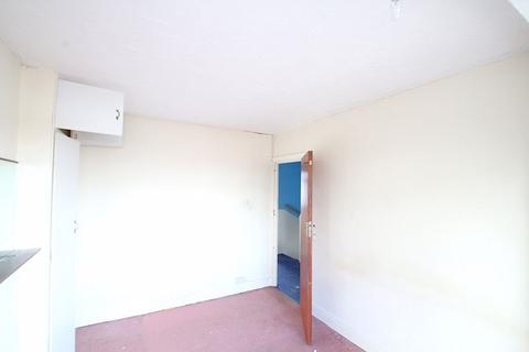 3 bedroom end of terrace house for sale, Thistledene Avenue, Harrow