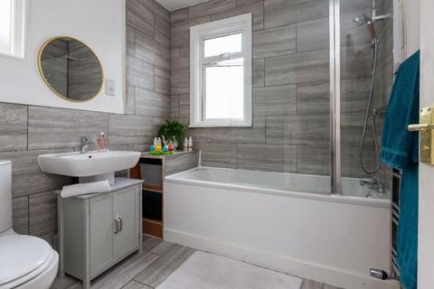3 bedroom semi-detached house for sale, Ridge Crest, Enfield EN2