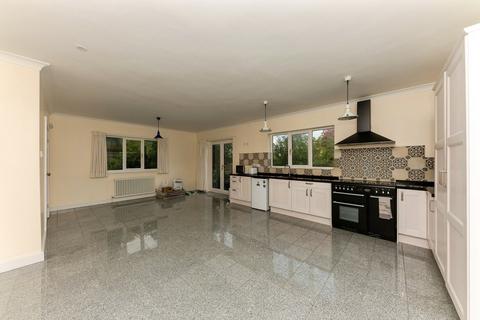 3 bedroom detached house for sale, Chapel Lane, Grimsby DN37