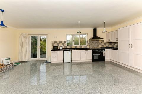 3 bedroom detached house for sale, Chapel Lane, Grimsby DN37