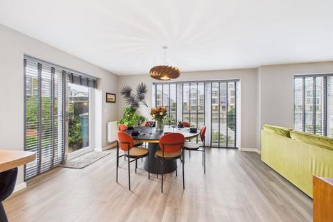 5 bedroom house for sale, Ripplewaters, St. Mary's Island, Chatham Maritime
