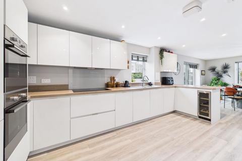 5 bedroom house for sale, Ripplewaters, St. Mary's Island, Chatham Maritime