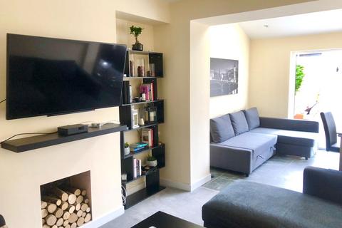6 bedroom semi-detached house for sale, Sparrows Lane, London SE9