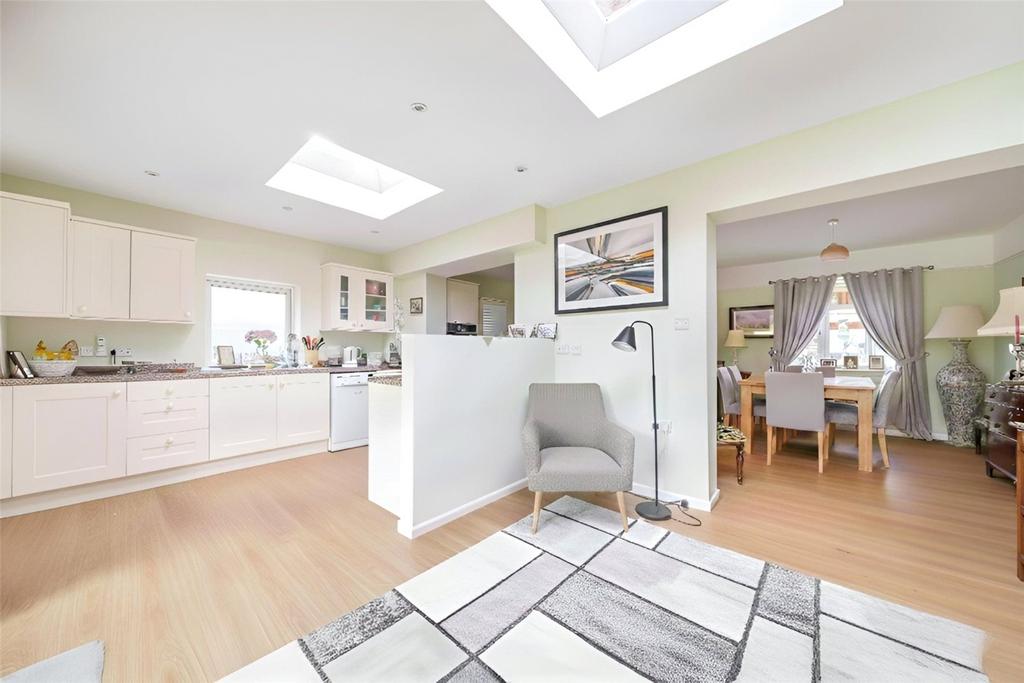 Kitchen/Dining