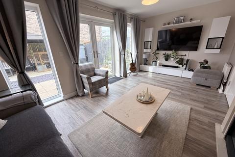 3 bedroom end of terrace house for sale, Trevelyan Road, Swindon, SN3