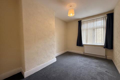 3 bedroom terraced house to rent, Ruby Street, Keighley, West Yorkshire, BD22