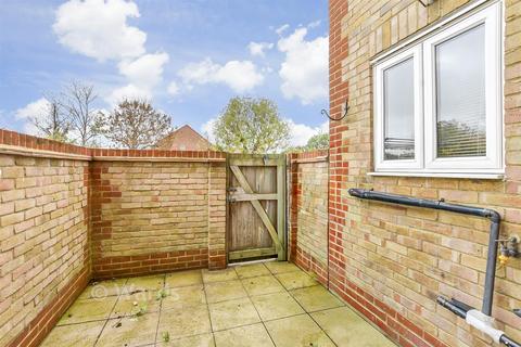 2 bedroom ground floor flat for sale, Summer Court, Whitstable CT5