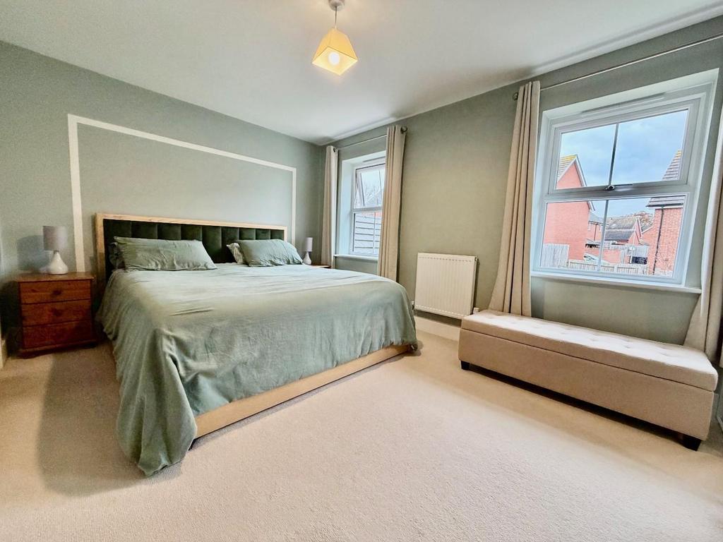 Master bedroom.jpg