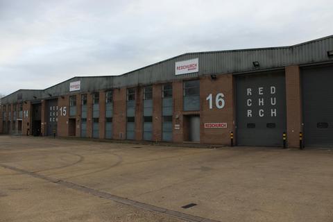 Warehouse to rent, 15-16 Mead Park Industrial Estate Harlow CM20 2SE