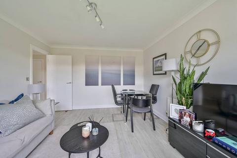 2 bedroom flat for sale, East Road, South Wimbledon, London, SW19