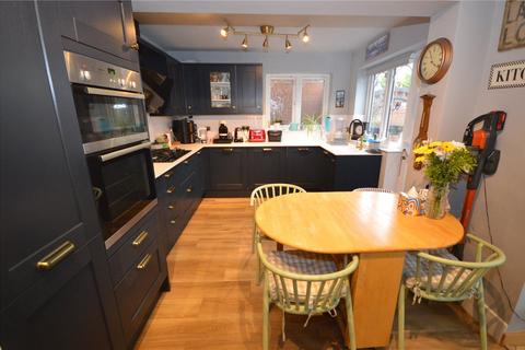 undefined, Elmwood Crescent, Luton, Bedfordshire, LU2