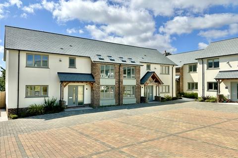 4 bedroom semi-detached house for sale, Market Gardens, Torrington, Devon, EX38