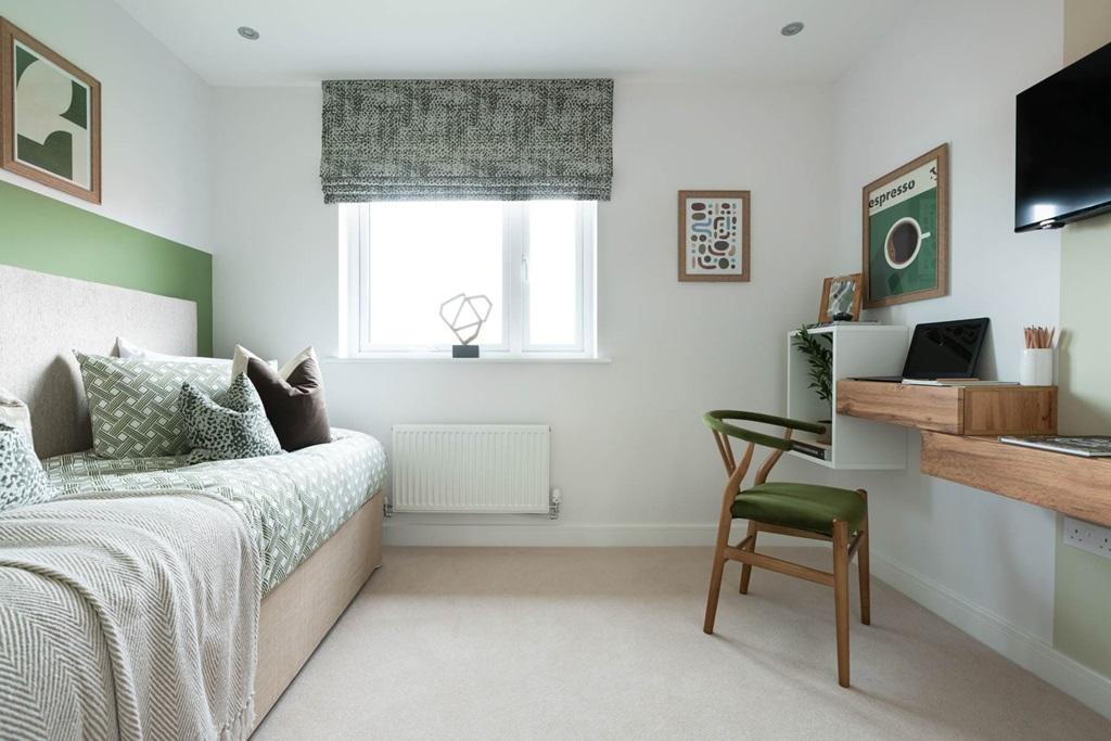 The fifth single bedroom is a flexible space