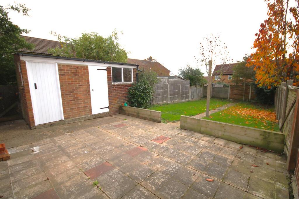 Patio a.JPG