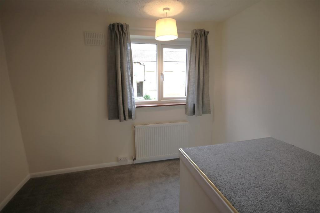 Bedroom 3b.JPG