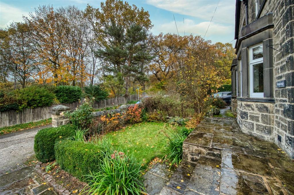 Front garden.jpg