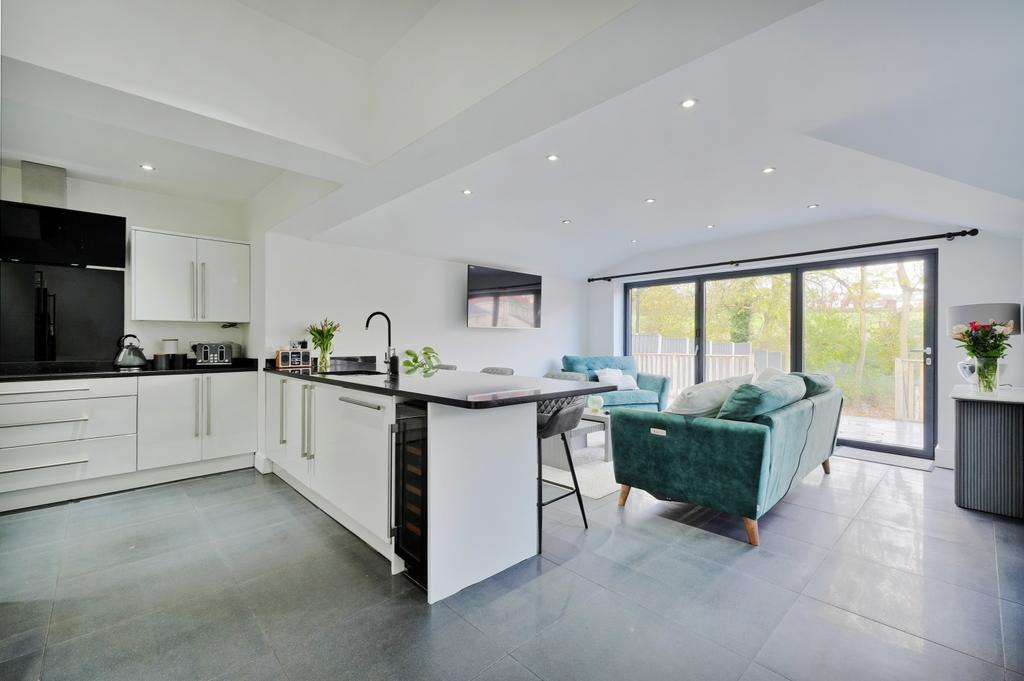 Kitchen-Day Room