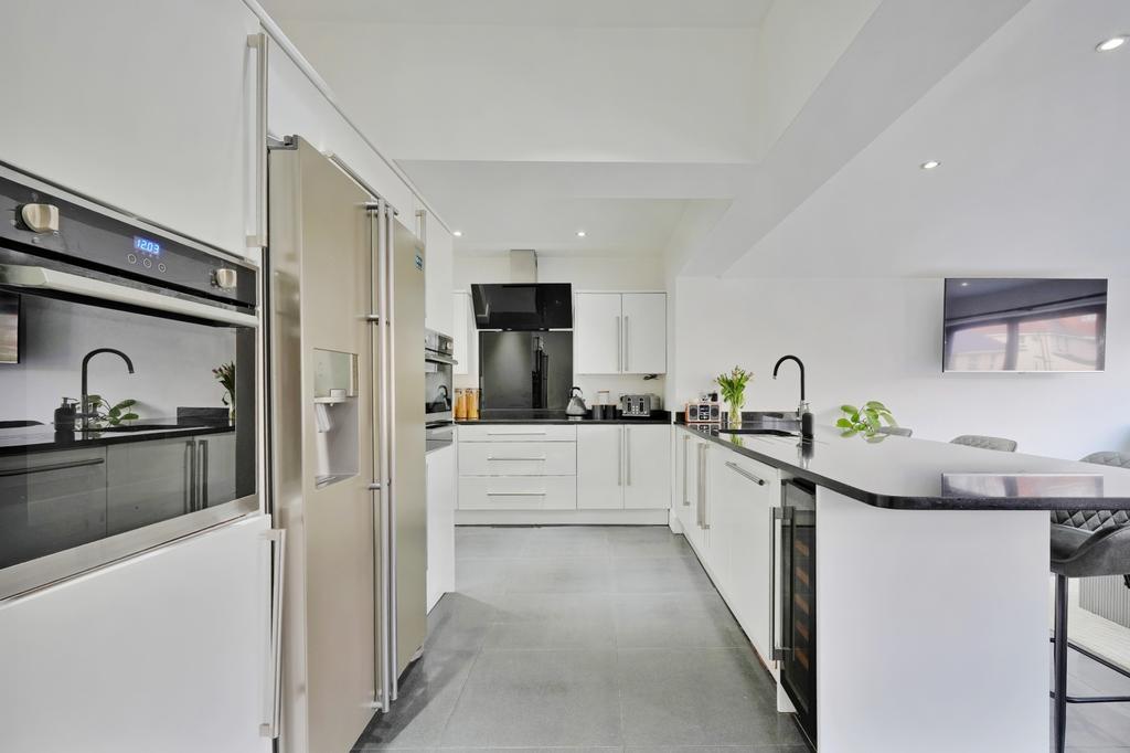 Kitchen-Day Room