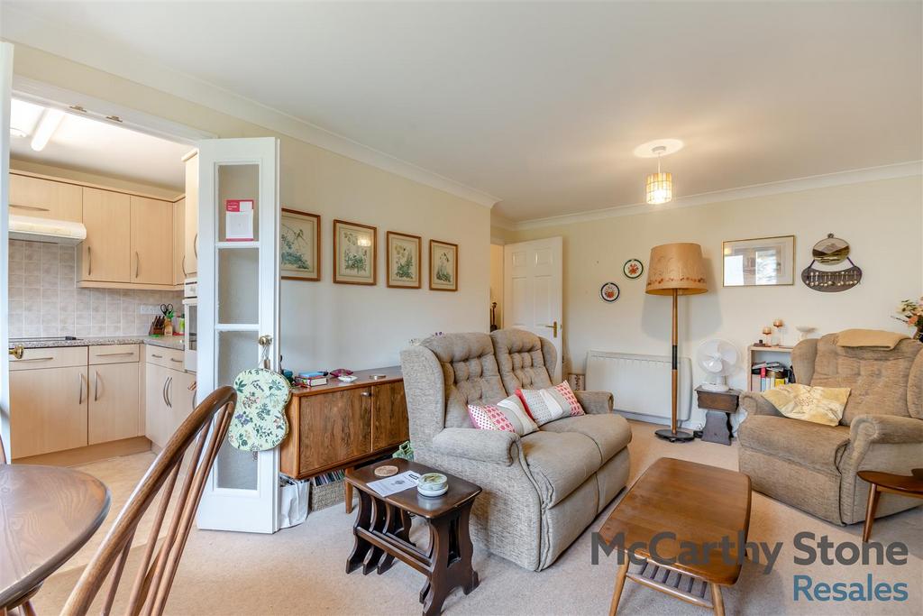 8668650-interior03.jpg