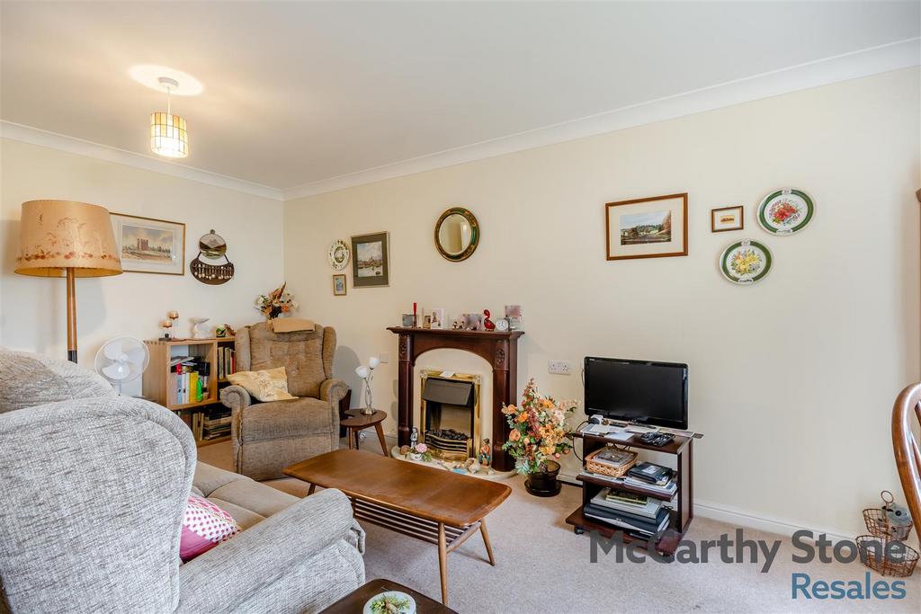 8668650-interior04.jpg