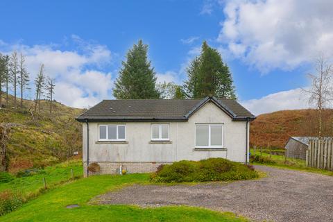 undefined, Sarin Noi, ford, Lochgilphead