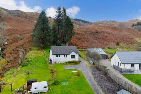undefined, Sarin Noi, ford, Lochgilphead